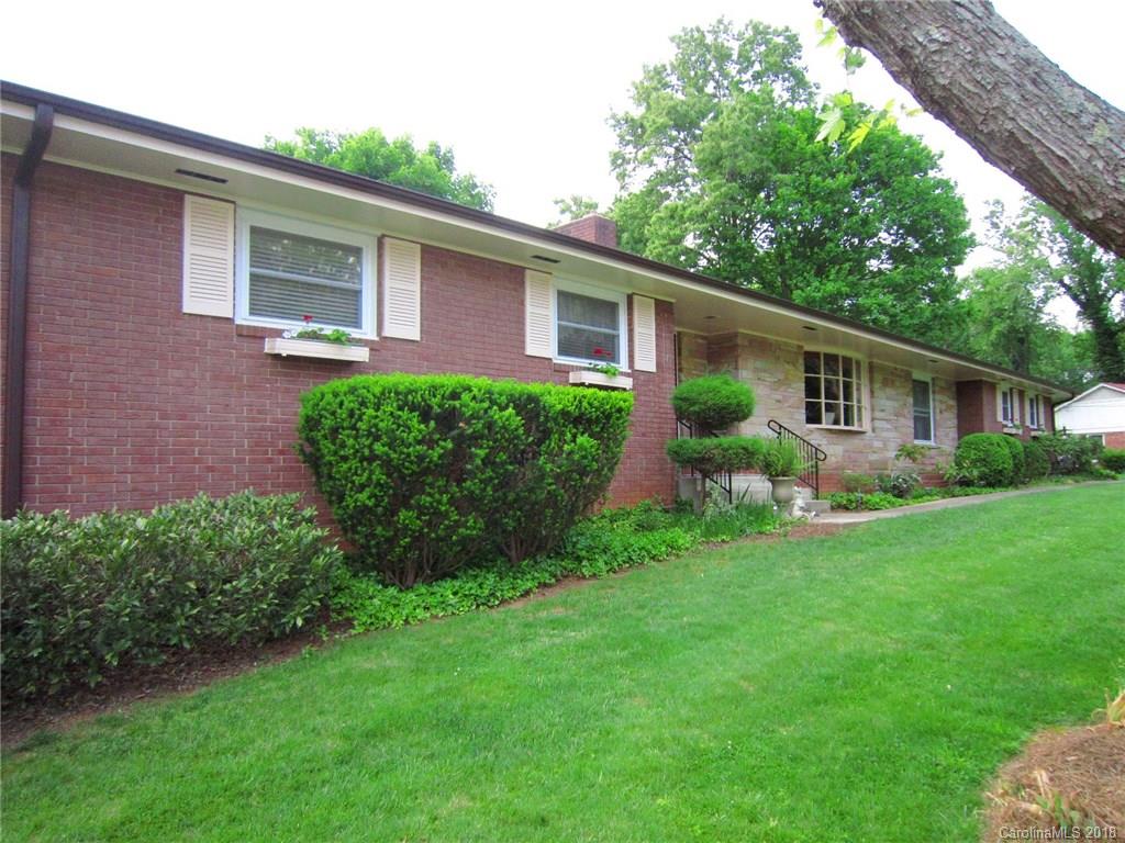 4 Crestwood Lane Candler NC 28715