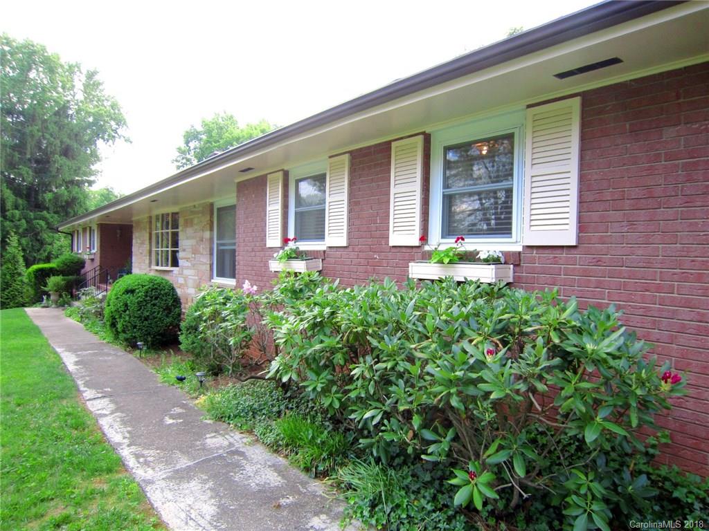 4 Crestwood Lane Candler NC 28715