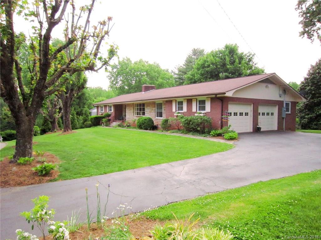 4 Crestwood Lane Candler NC 28715