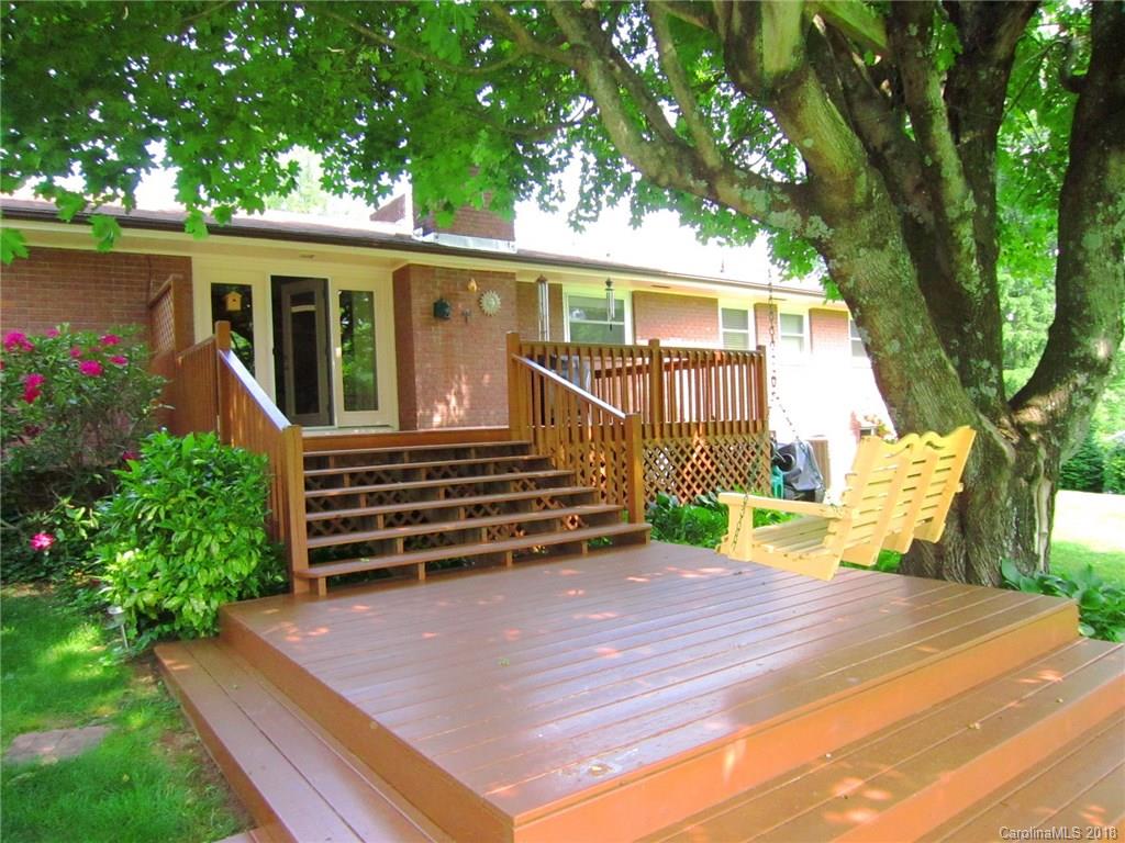 4 Crestwood Lane Candler NC 28715