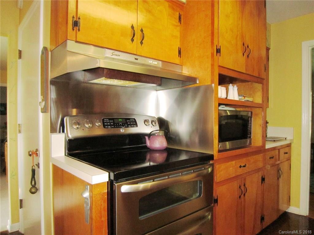 4 Crestwood Lane Candler NC 28715