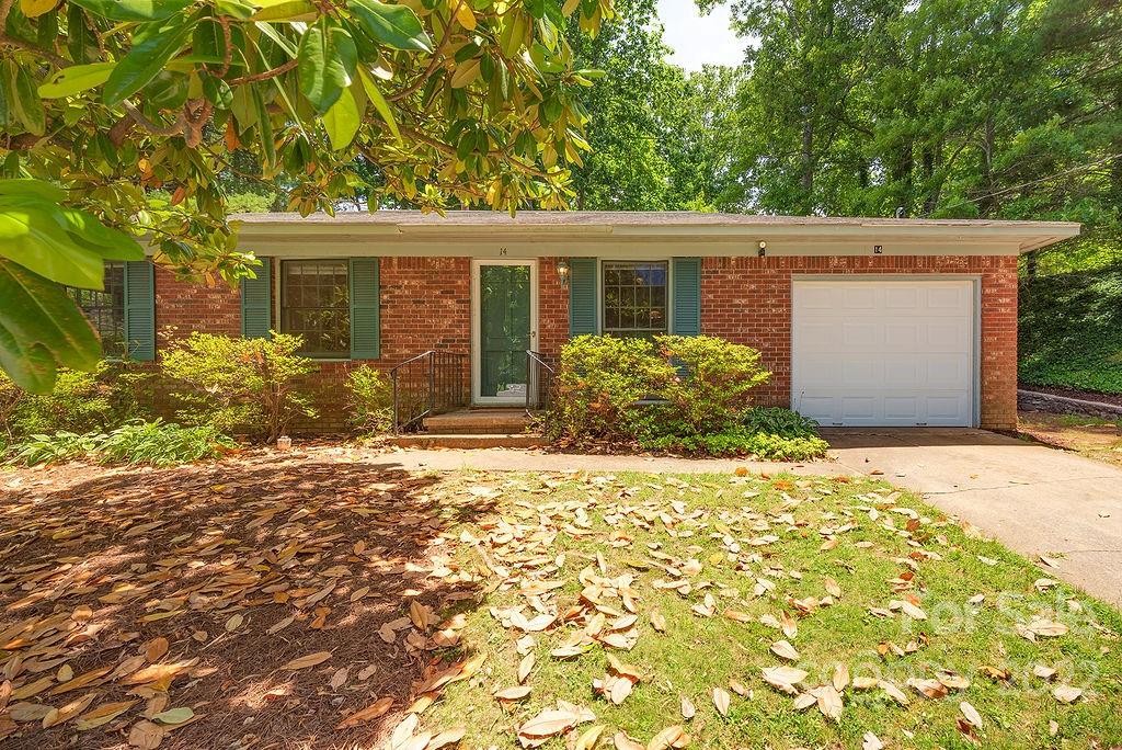 14 W Maple Drive Asheville NC 28805