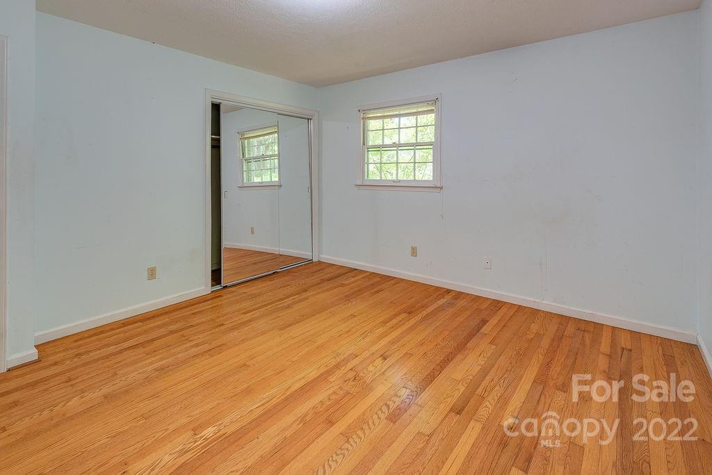 14 W Maple Drive Asheville NC 28805