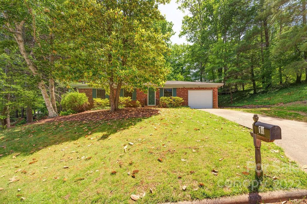 14 W Maple Drive Asheville NC 28805
