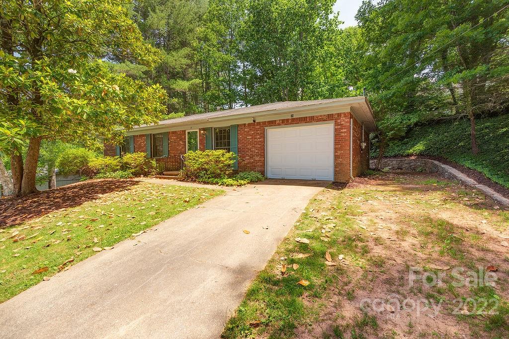 14 W Maple Drive Asheville NC 28805