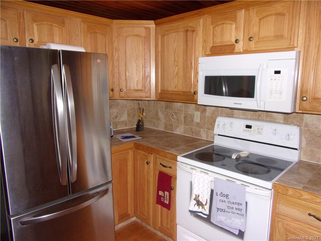 961 Cottonwood Drive Marshall NC 28753