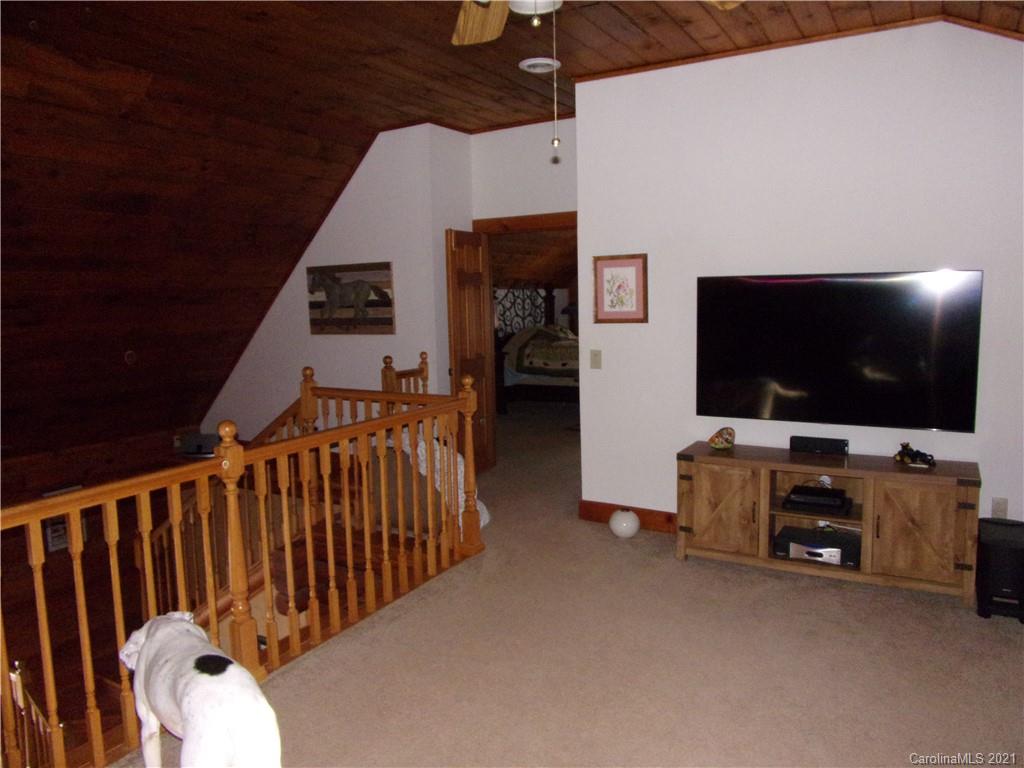 961 Cottonwood Drive Marshall NC 28753