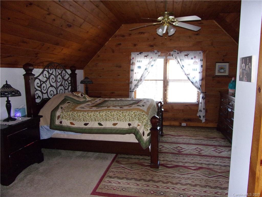 961 Cottonwood Drive Marshall NC 28753