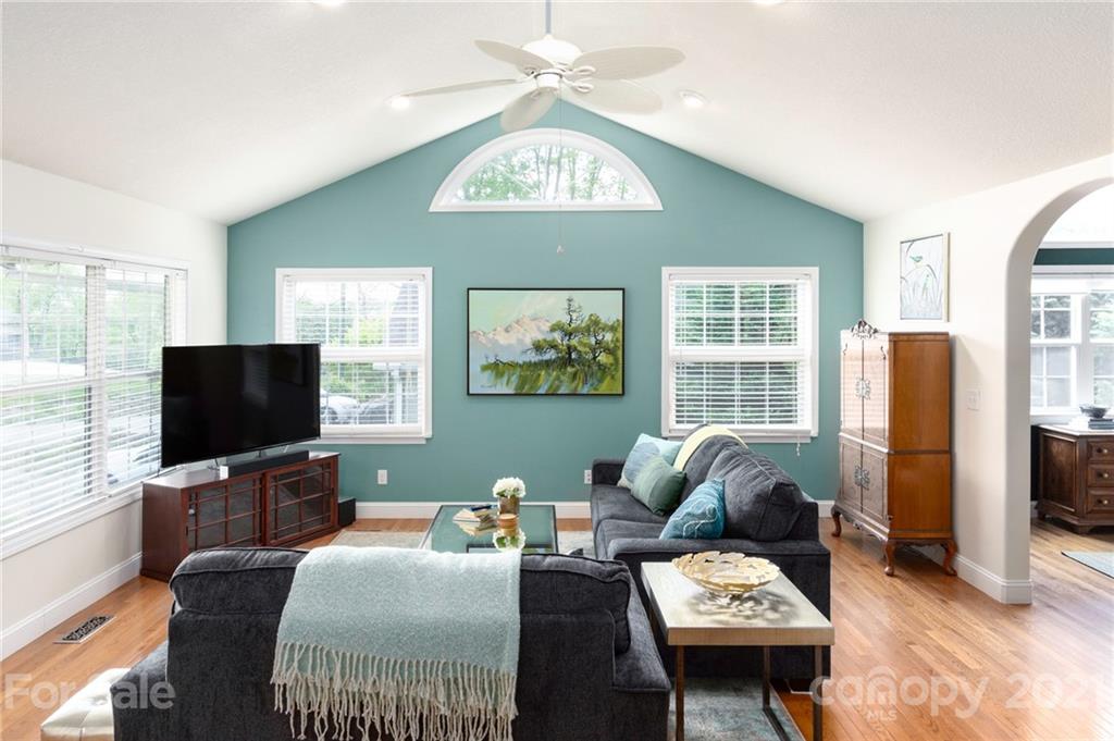 22 Vista Street Asheville NC 28803