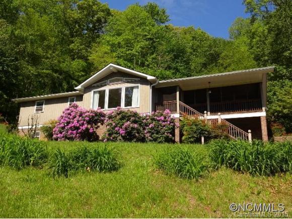 55 Oakwood Drive Horse Shoe NC 28742