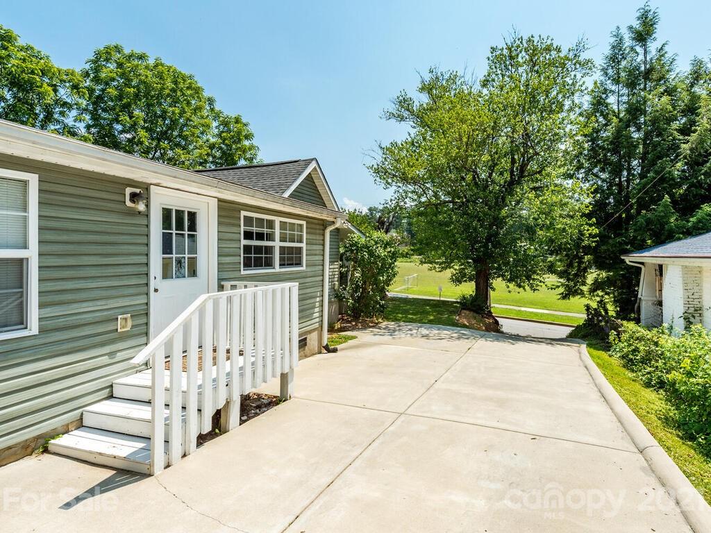 125 Wellington Street Asheville NC 28806