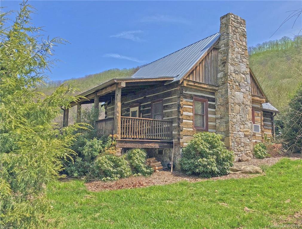 147 Gentry Farm Drive Hot Springs NC 28743