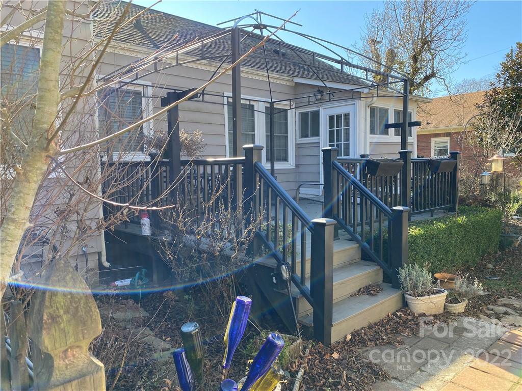 19 Church Street Weaverville NC 28787