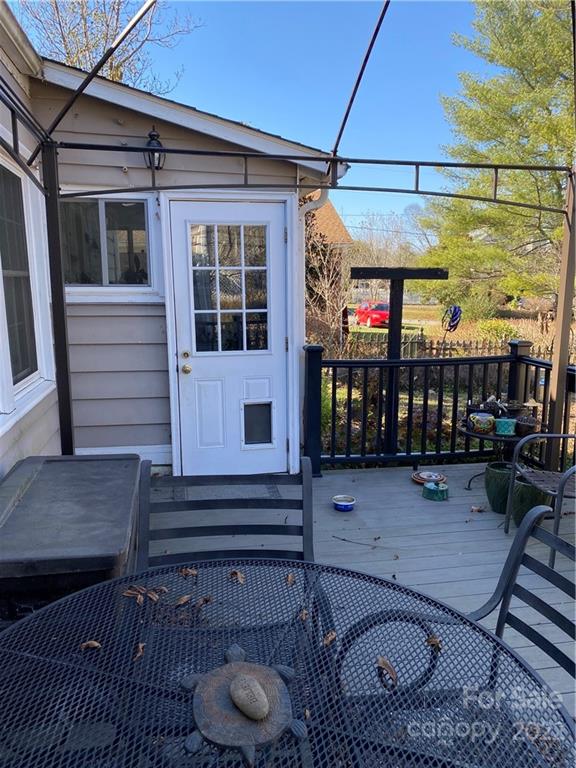 19 Church Street Weaverville NC 28787