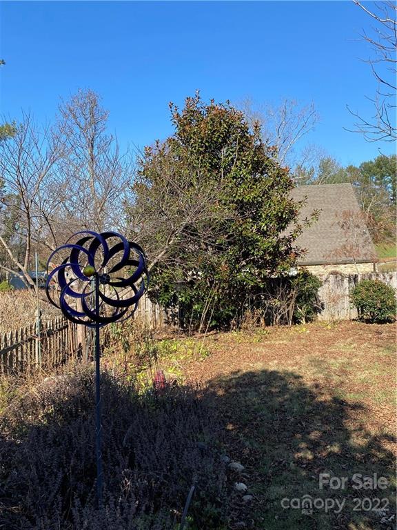 19 Church Street Weaverville NC 28787