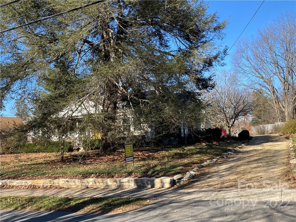 19 Church Street Weaverville NC 28787
