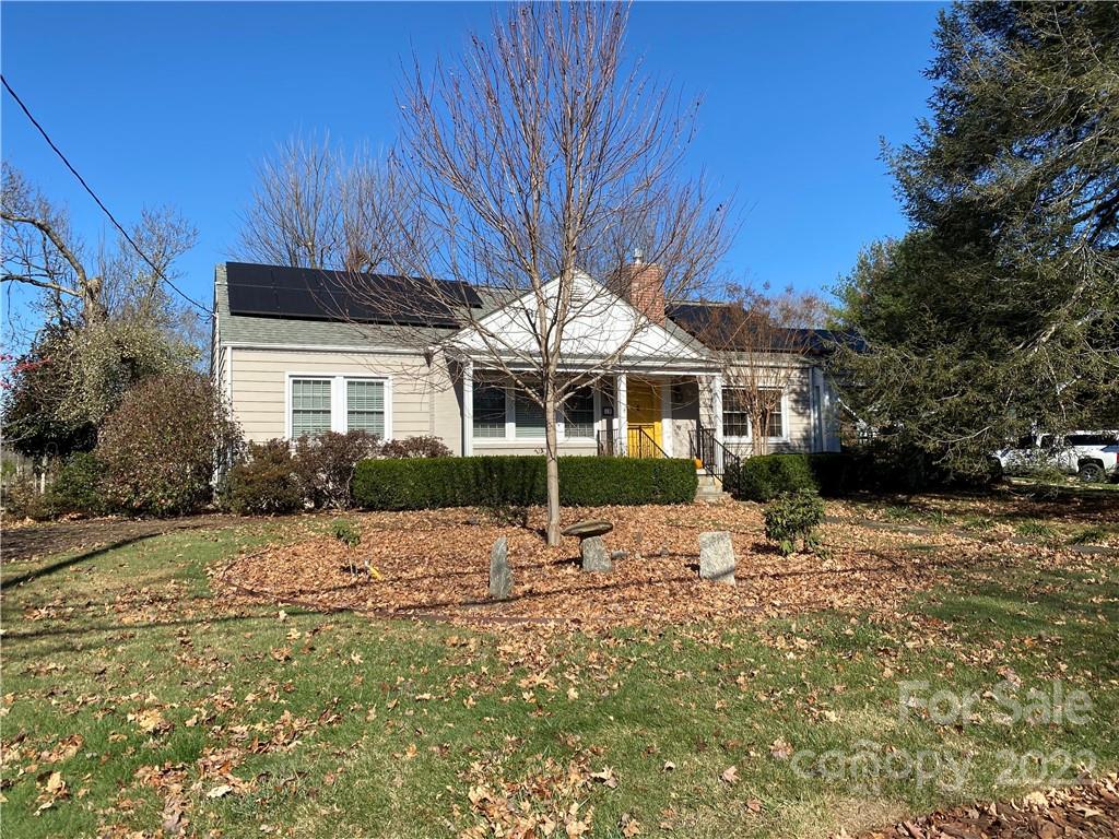 19 Church Street Weaverville NC 28787