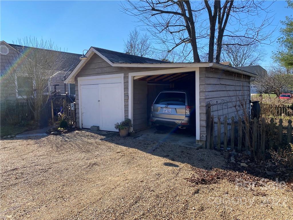 19 Church Street Weaverville NC 28787