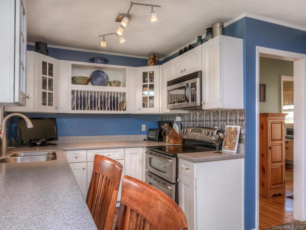 98 Highland Street Weaverville NC 28787