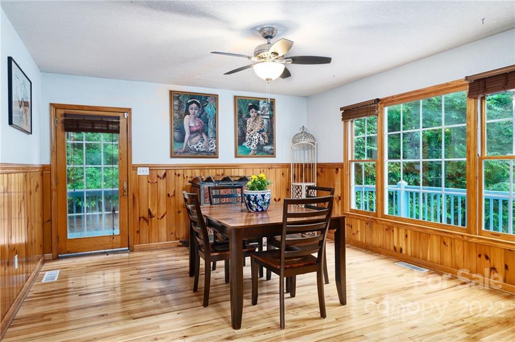 274 White Pine Lane Burnsville NC 28714