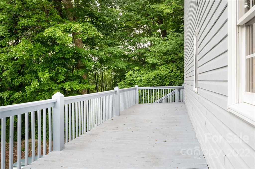 274 White Pine Lane Burnsville NC 28714