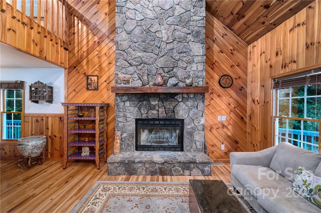 274 White Pine Lane Burnsville NC 28714
