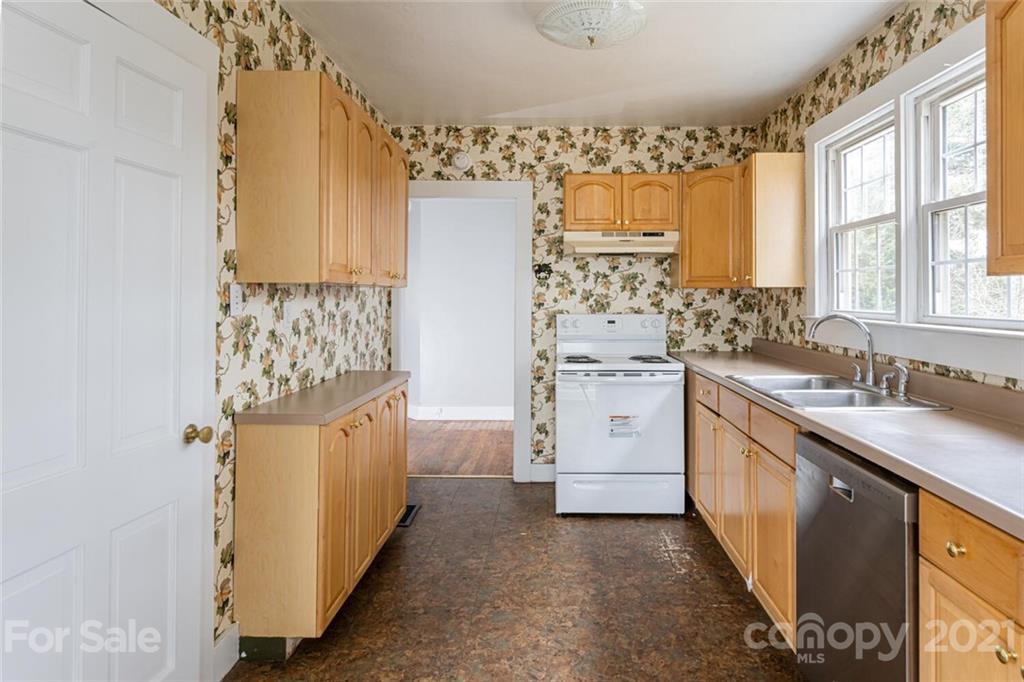 27 Kentucky Drive Asheville NC 28806