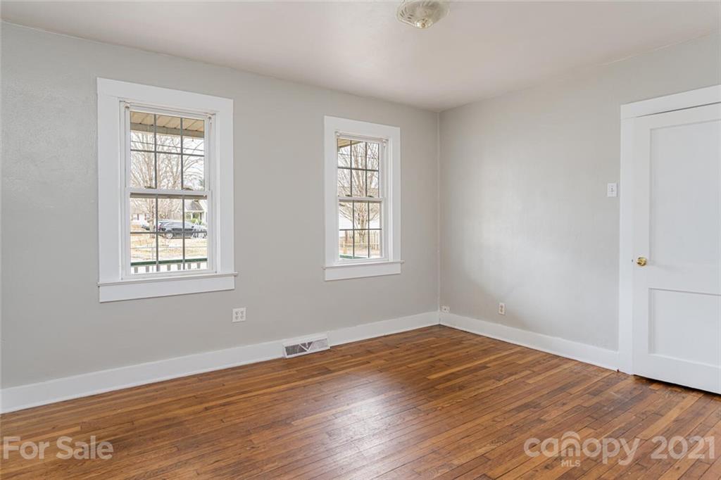 27 Kentucky Drive Asheville NC 28806