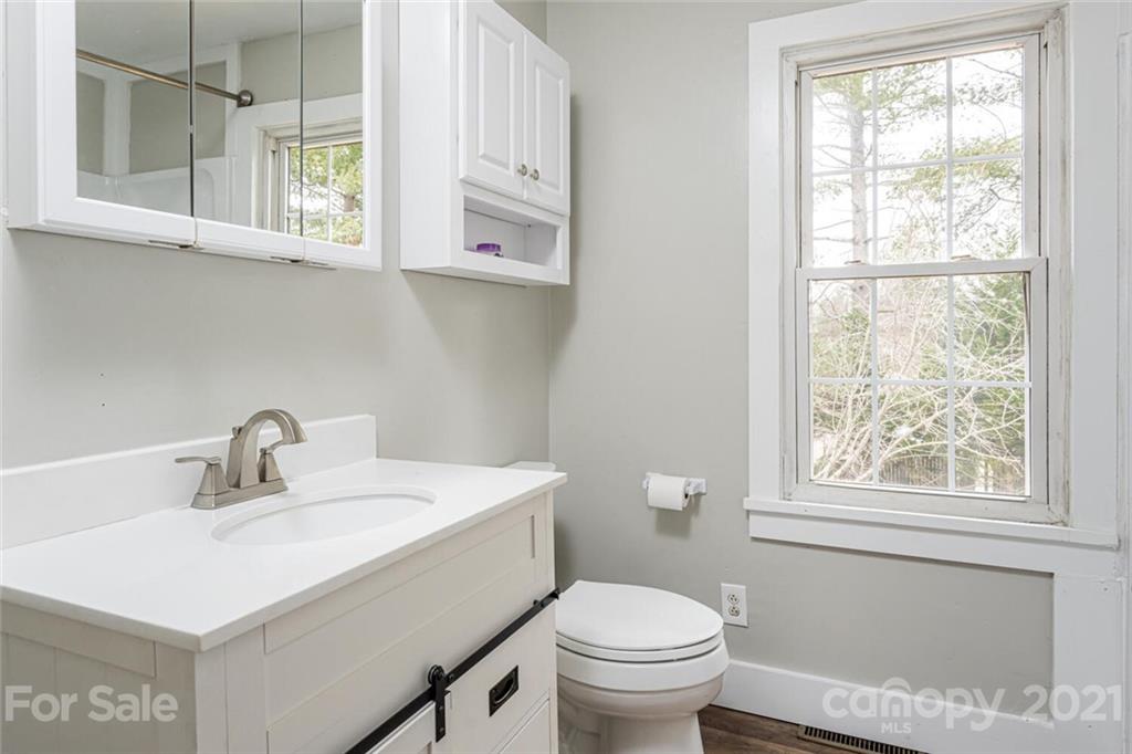 27 Kentucky Drive Asheville NC 28806