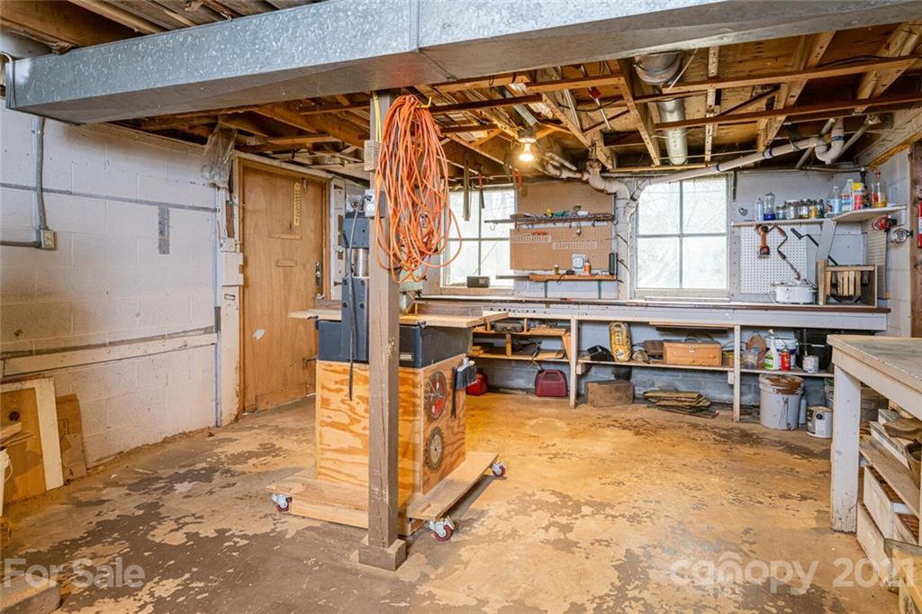 27 Kentucky Drive Asheville NC 28806