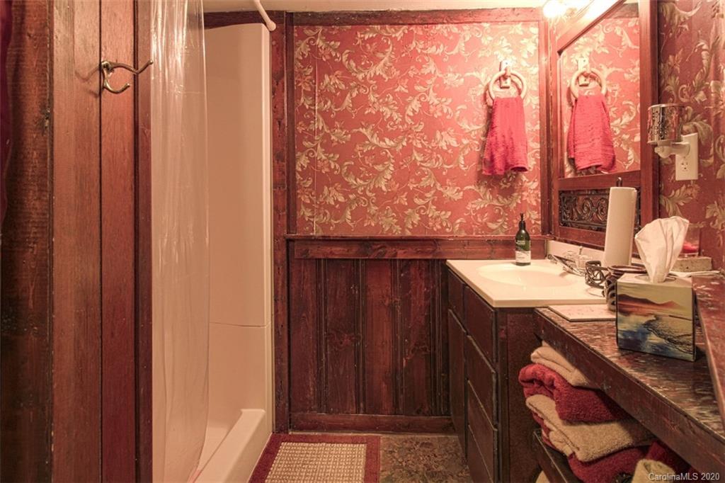 341 Moody Mountain Road Burnsville NC 28714