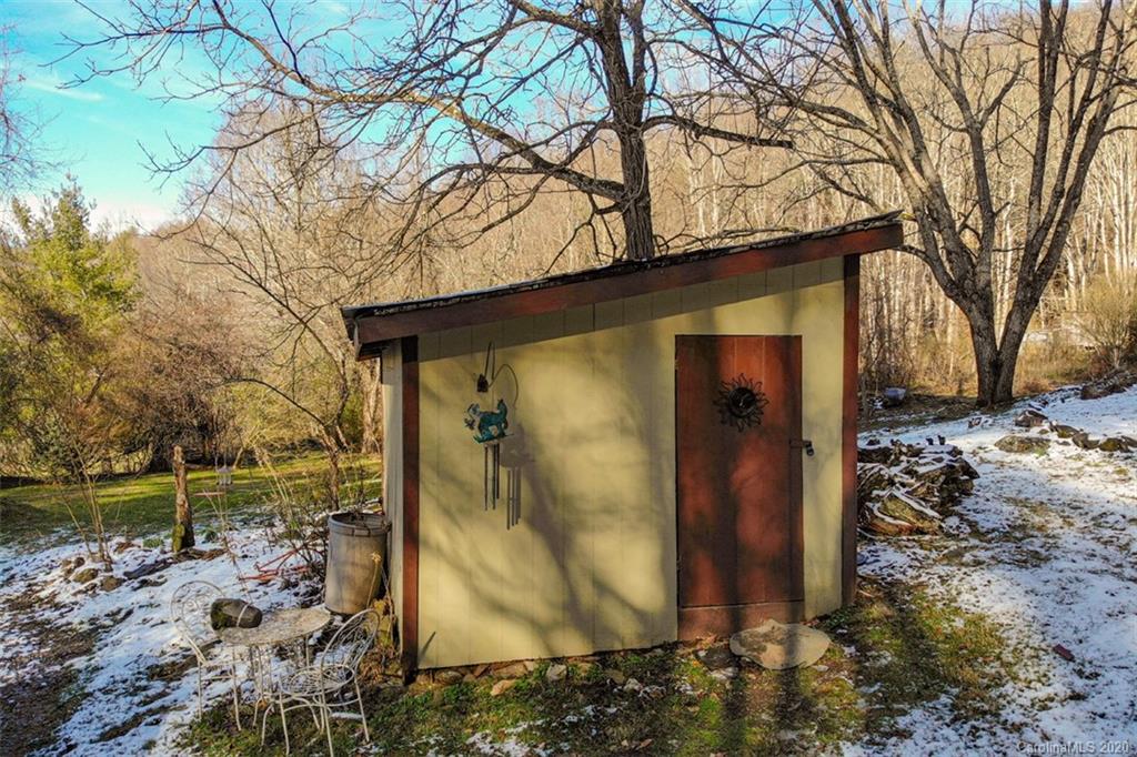 341 Moody Mountain Road Burnsville NC 28714