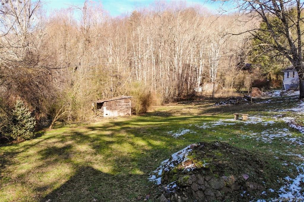 341 Moody Mountain Road Burnsville NC 28714