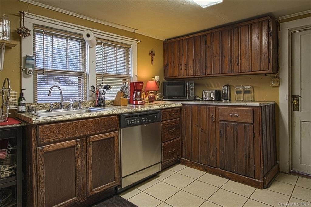 341 Moody Mountain Road Burnsville NC 28714