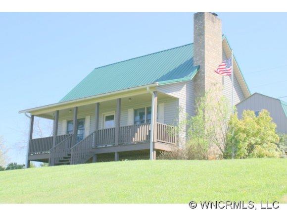 28 Hampton Road Leicester NC 28748