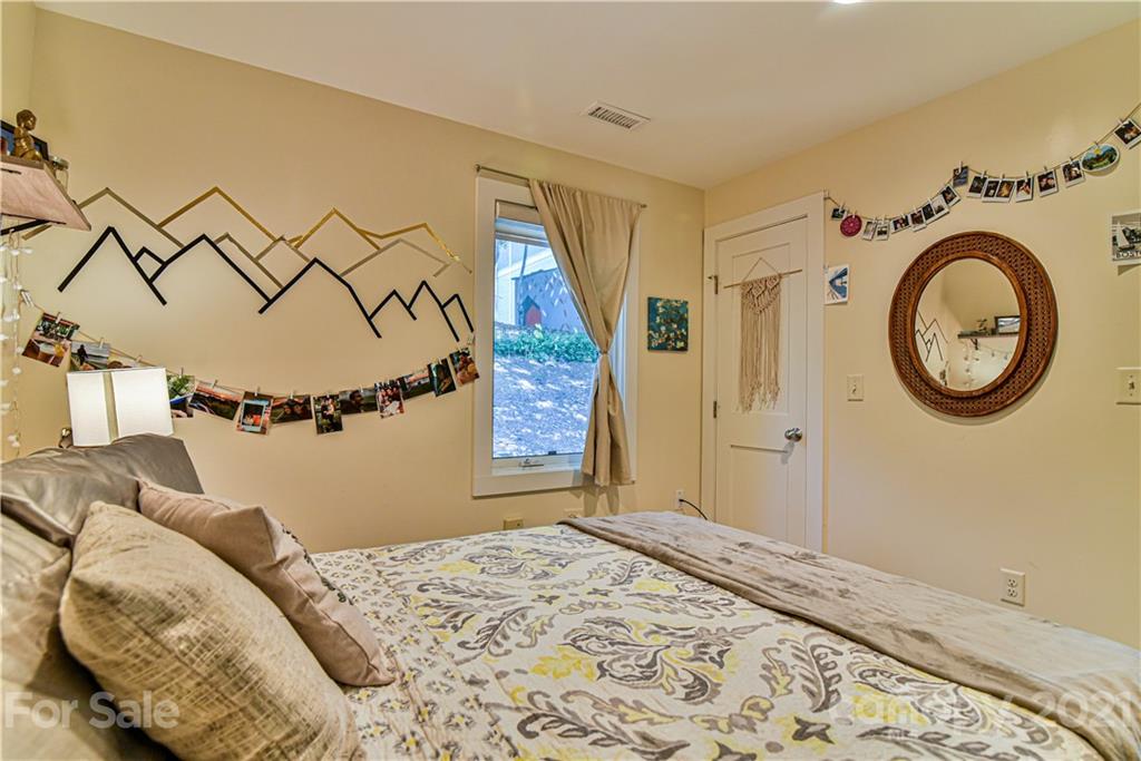 82 Mount Clare Avenue Asheville NC 28801