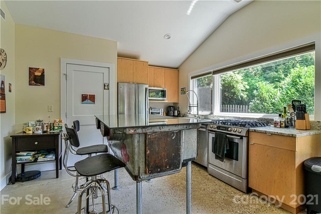 82 Mount Clare Avenue Asheville NC 28801