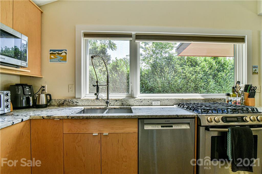 82 Mount Clare Avenue Asheville NC 28801