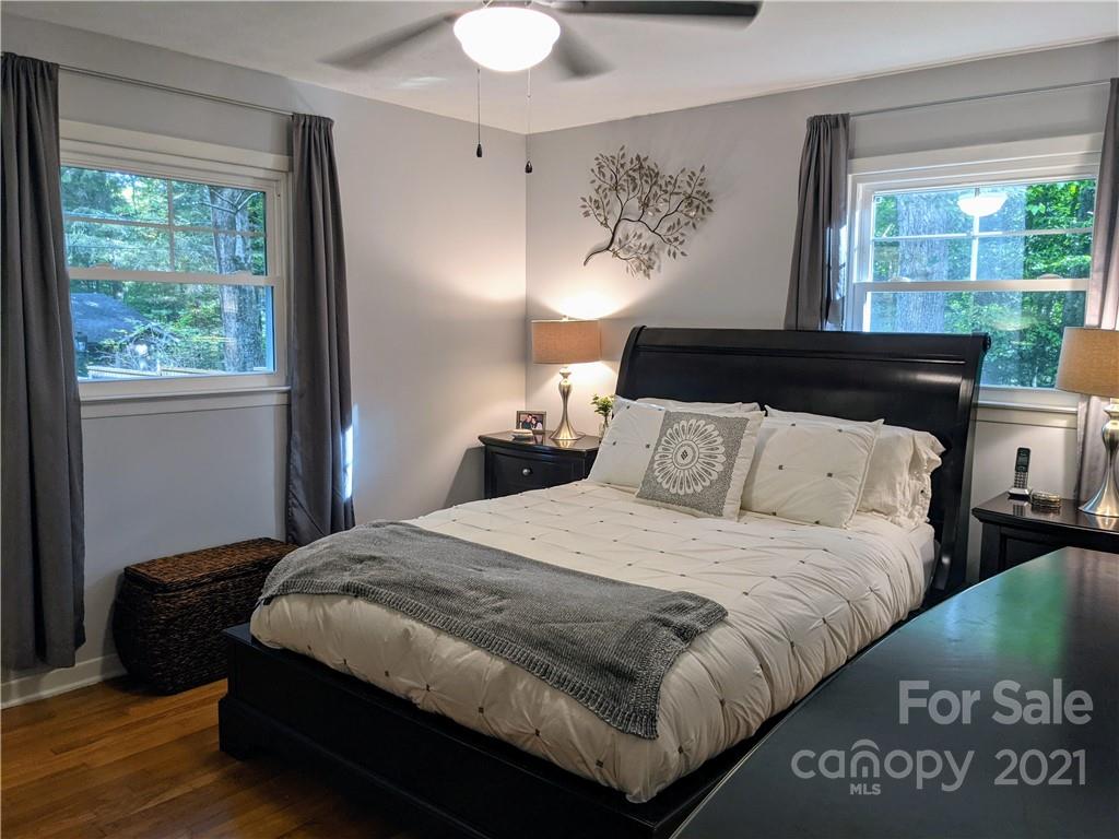 675 Hunter Street Burnsville NC 28714