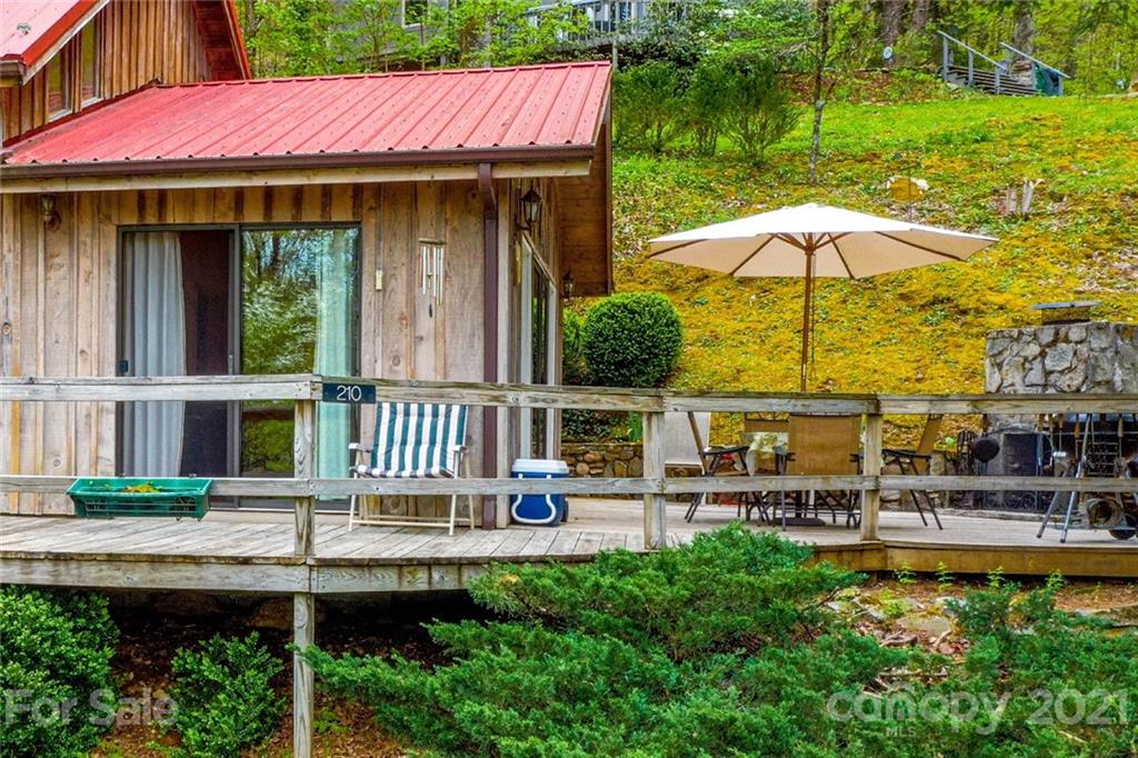 210 Bear Pen Road Burnsville NC 28714