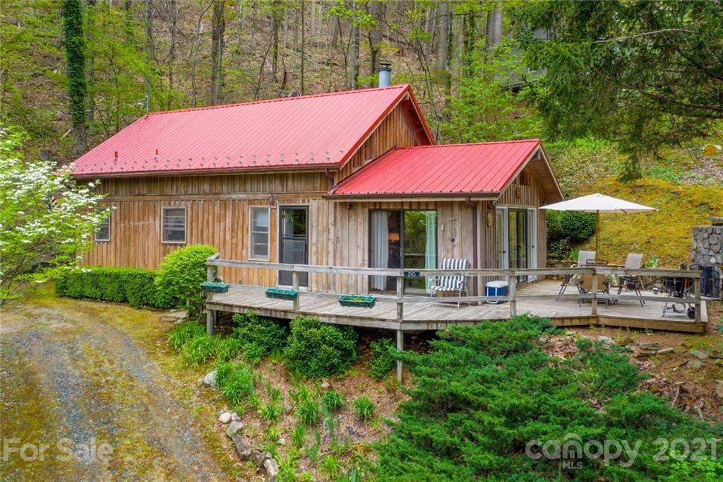 210 Bear Pen Road Burnsville NC 28714