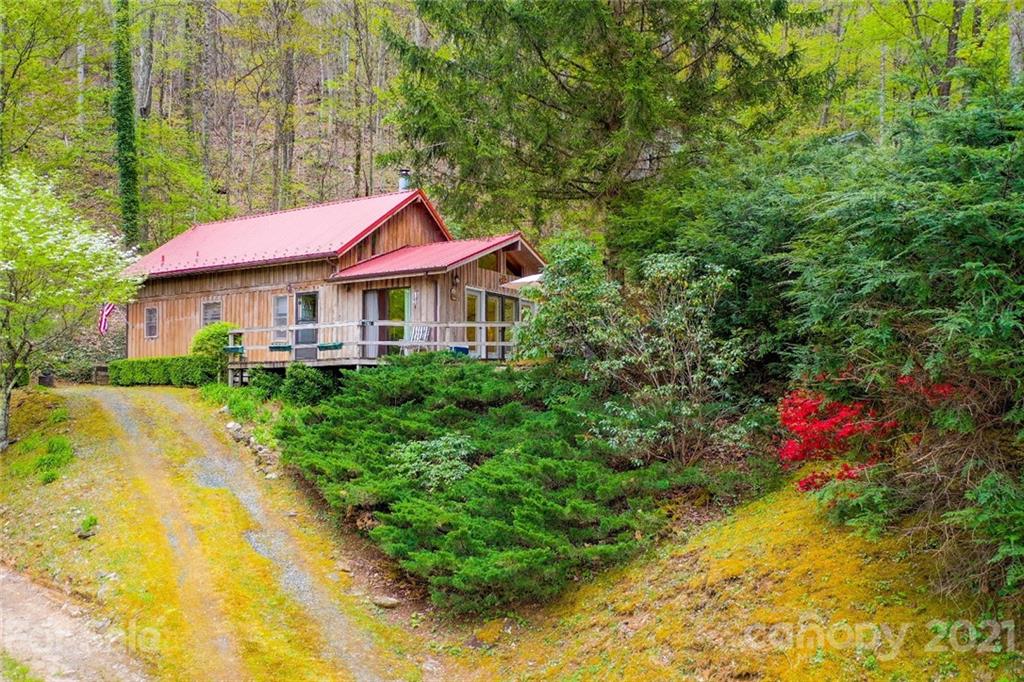 210 Bear Pen Road Burnsville NC 28714