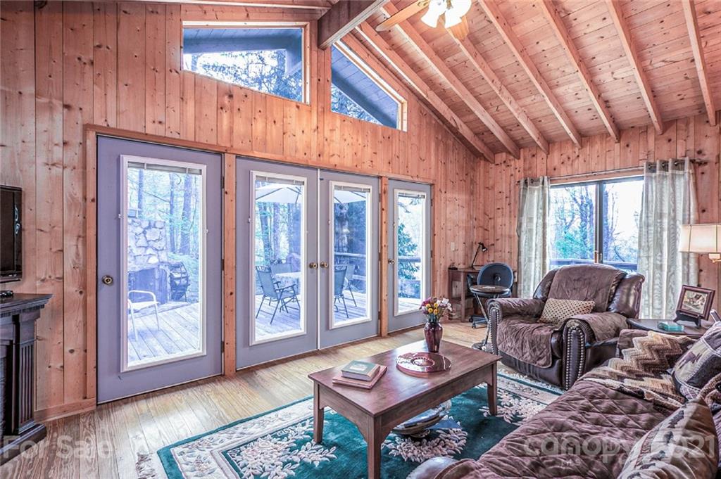 210 Bear Pen Road Burnsville NC 28714