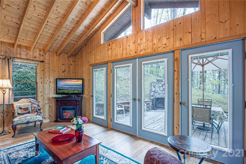 210 Bear Pen Road Burnsville NC 28714