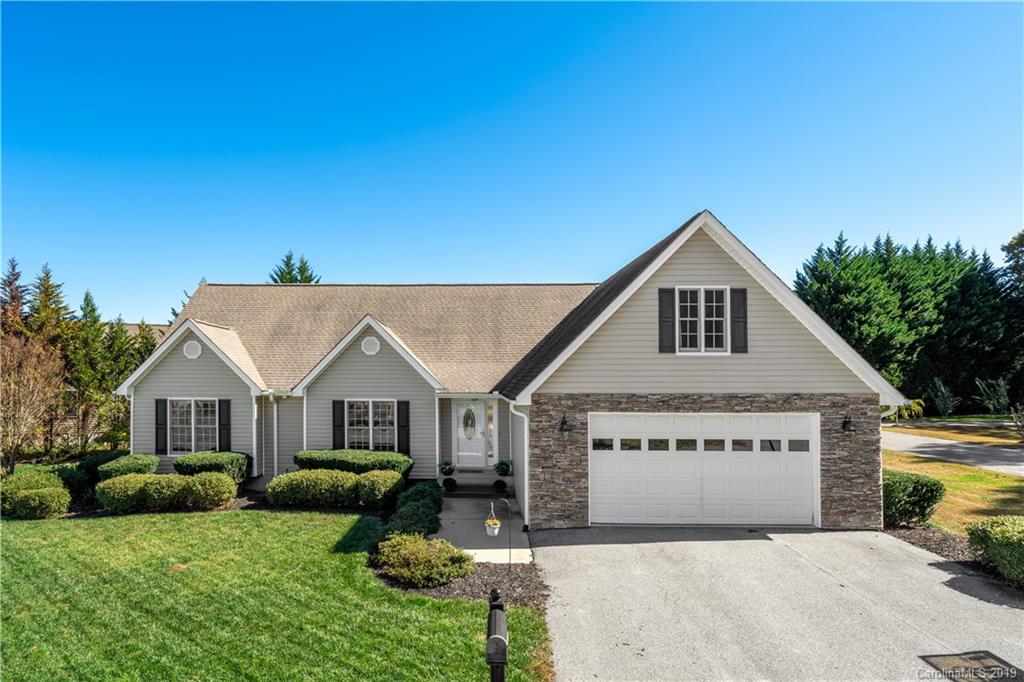 16 Grasshopper Drive Etowah NC 28729