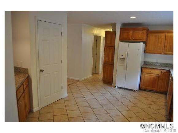 10 Knobby Lane Burnsville NC 28714