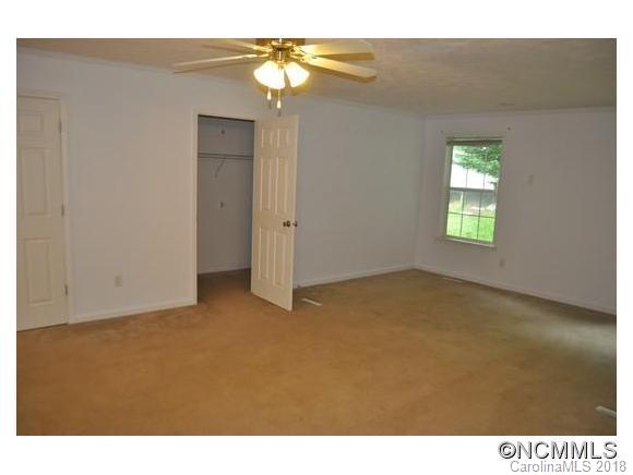 10 Knobby Lane Burnsville NC 28714