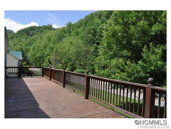 10 Knobby Lane Burnsville NC 28714