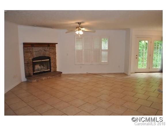 10 Knobby Lane Burnsville NC 28714