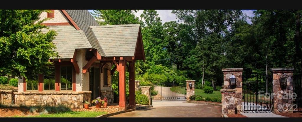 42 Vincennes Court Asheville NC 28804